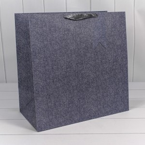 Пакет подарочный